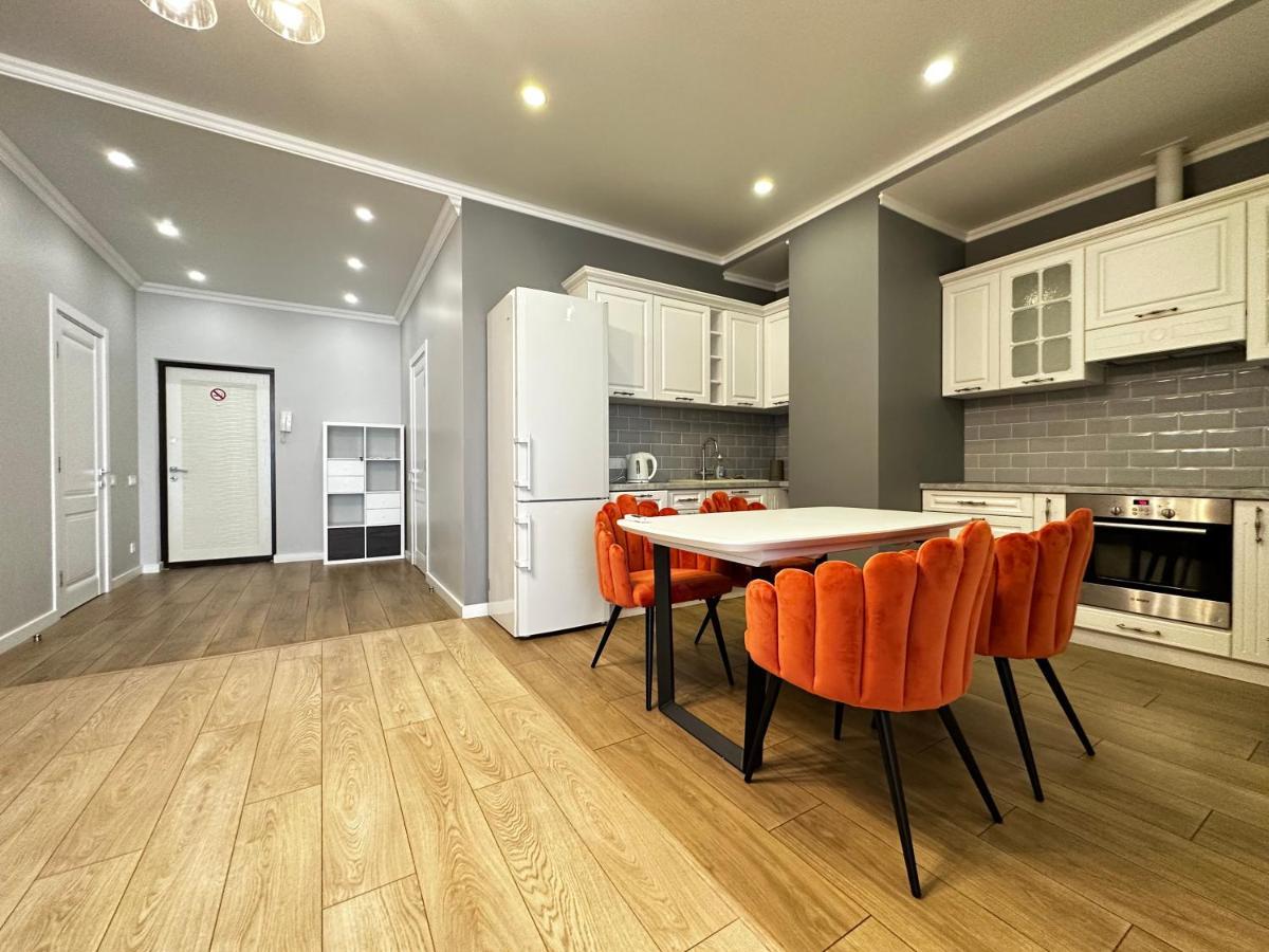 Gagarin Plaza Stylish Apartment โอเดสซา ภายนอก รูปภาพ
