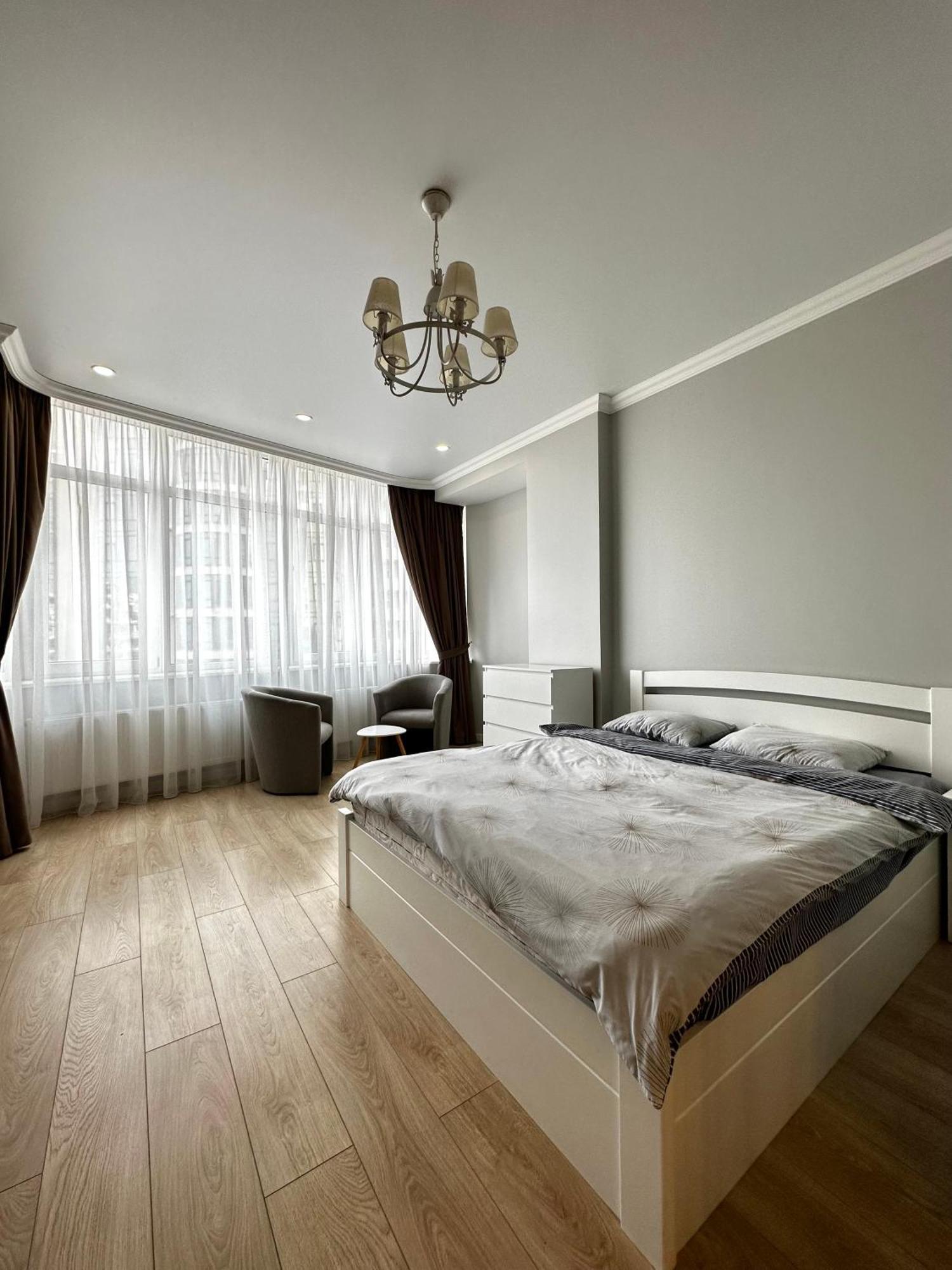 Gagarin Plaza Stylish Apartment โอเดสซา ภายนอก รูปภาพ